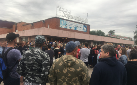 «Володю не вернуть»: жительница Чемодановки рассказала о погибшем парне