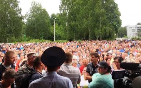 Пришли сотни жителей: пензенцы простились с убитым в страшном конфликте в Чемодановке