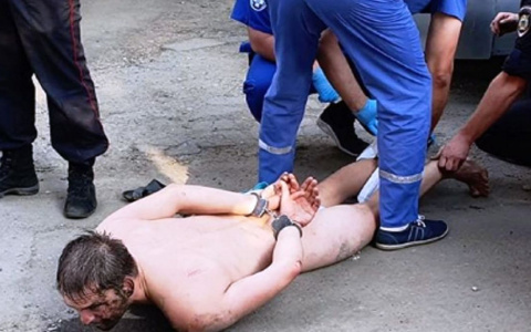 В Пензе голый дебошир задержан и отправлен в больницу – видео