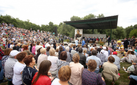 В «Тарханах» отметили 68-й Лермонтовский праздник