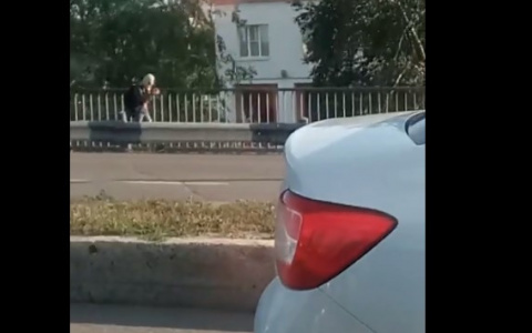 Пензенцев шокировал подросток, гуляющий в противогазе