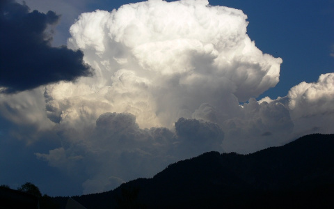 В Пензу вернется порывистый ветер и проливной дождь