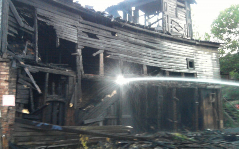 В Заречном в многоквартирном доме произошел смертельный пожар