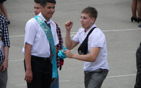 Школьники, возрадуйтесь: стало известно, сколько продлятся каникулы в новом учебном году