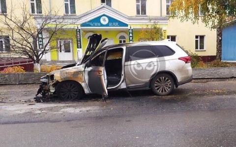 В Пензе на улице Кураева сгорела машина