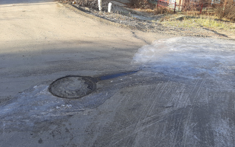 На улице Жуковского жители более сотни домов пятые сутки страдают без воды