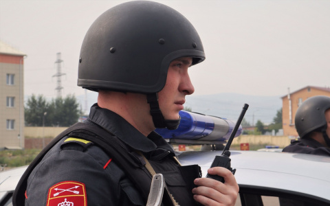 Не давал проехать: в Пензе ночью разгуливал неадекватный мужчина