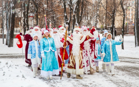 По каким улицам пройдет предновогодний парад Дедов Морозов?