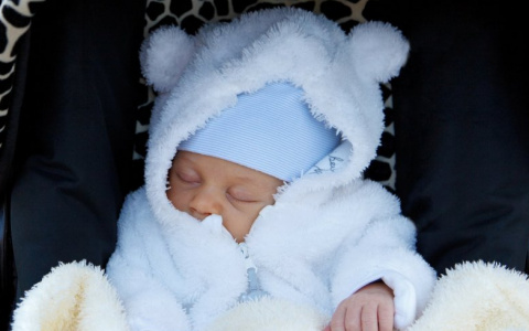 Фриковатый парень в черном с синими волосами подошел к коляске: пензенец о случае на остановке