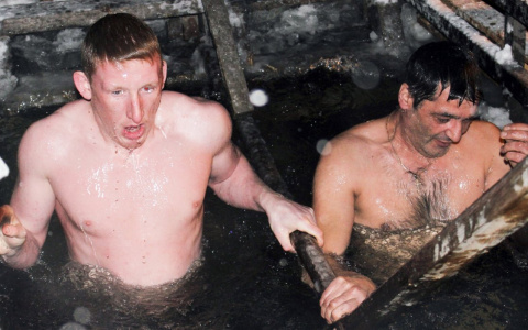 Чем опасно крещенское купание в проруби? – отвечают врачи