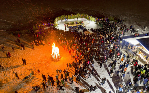 «Термодом» вновь организовал крещенские купания в Спутнике