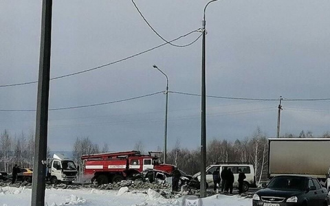 Машина превратилась в груду металлолома: в аварии в Пензенской области погибла женщина