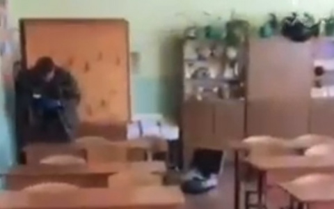 «Я не смог поступить иначе»: в соседнем регионе подросток объяснил нападение на учительницу