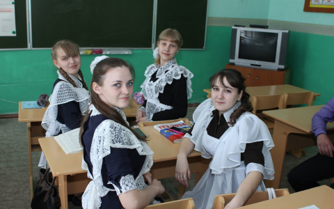 ЕГЭ и ОГЭ по угрозой: что будет со школьниками из-за коронавируса