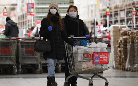 В магазинах Пензы из-за коронавируса могут перестать принимать наличные