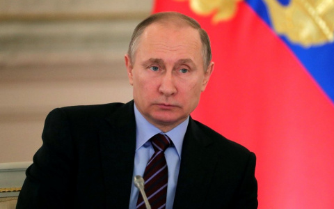 Эти предприятия будут работать: Путин сказал, кто останется в рабочем режиме