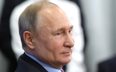 «Родные мои, понимаю, как вам нелегко»: Путин обратился к пенсионерам