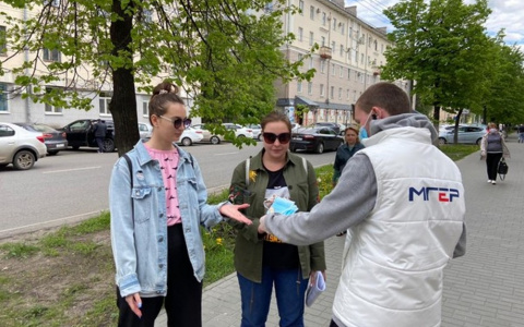 Пензенский губернатор назвал места, где горожанам раздают медицинские маски