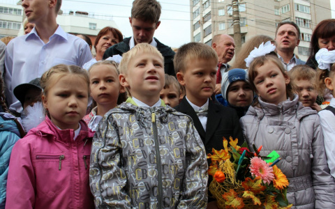 Школьники, рыдайте: новые запреты придумал Роспотребнадзор