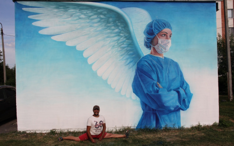 "Не материться ... сложно": пензенский художник сообщил о "воровстве" граффити ангела