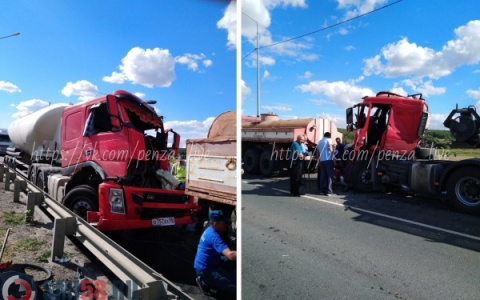Жестко помяло: в Пензенской области столкнулись две цистерны