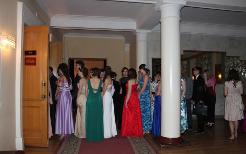 Пензенским подросткам выплатят по 10 тысяч рублей в августе