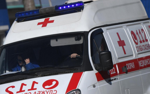 "Стояла пожарка, скорая": в Пензенской области машина влетела под автобус