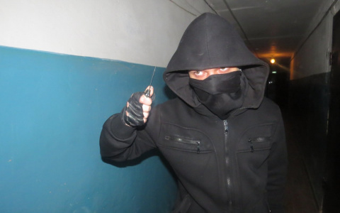 Ночью в Пензе на улице Медицинской мужчина получил несколько ударов ножом