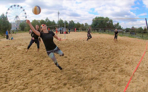 В Спутнике состоялся открытый турнир по волейболу