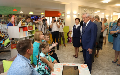 В Сурском крае открылась первая модельная библиотека