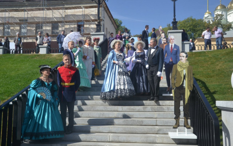 Куприн, Лермонтов, Белинский: на открытие оборонительного вала в Пензе почетных гостей встретили русские классики