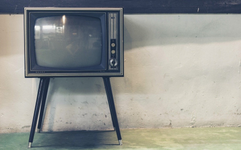 В Кузнецком районе квартирный вор украл телевизор у молодой соседки