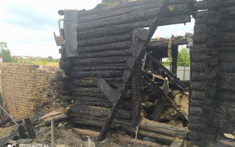 Пензячка сожгла дотла дом своего бывшего в Бессоновском районе