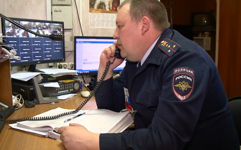 Неразборчивому в знакомствах жителю Мокшан полицейские вернули похищенные из дома деньги