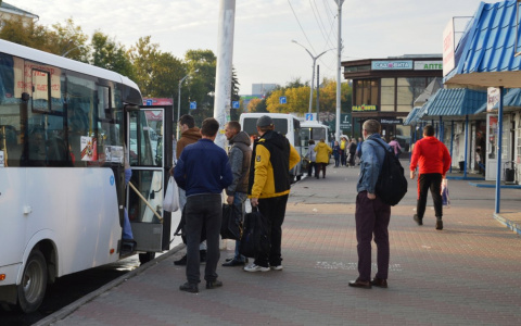 10 тысяч получит не каждая семья: власти уточнили, кто имеет право на выплаты в октябре