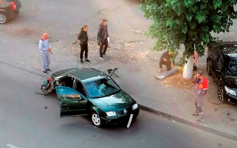 «Лежит, не шевелится»: очевидцы об ужасной аварии на перекрестке в Пензе