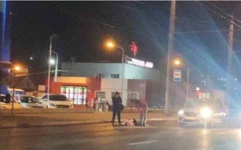 "Увезли в реанимацию": в Пензе сбили мужчину с девушкой