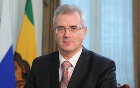 Иван Белозерцев рассказал, какую опасность представляет человек без маски в транспорте