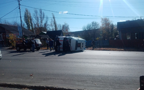В Пензенской области опрокинулась "скорая" - фото