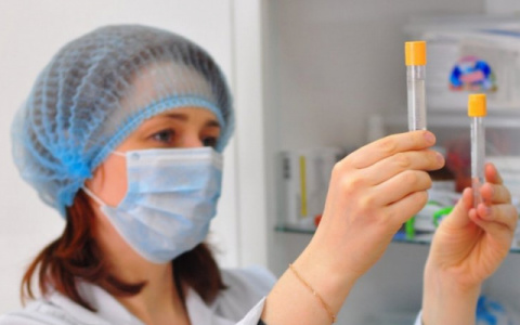 Вирусолог рассказал, кому не поможет вакцинация от коронавируса