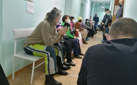 Огромные очереди к терапевту выводят из себя жителей Пензы