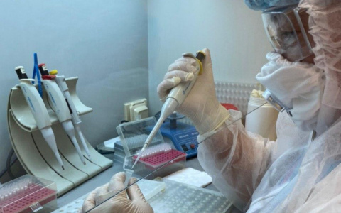 Названы самые незаметные симптомы COVID-19