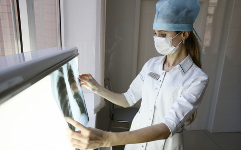 Врач объявил об опасном росте суперраспространителей коронавируса в России