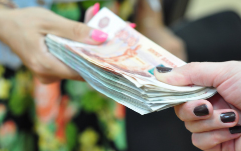 Власти рассказали о выплатах по 450 тысяч рублей для семей с детьми