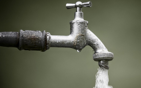 Перечислили улицы, жители которых останутся без холодной воды