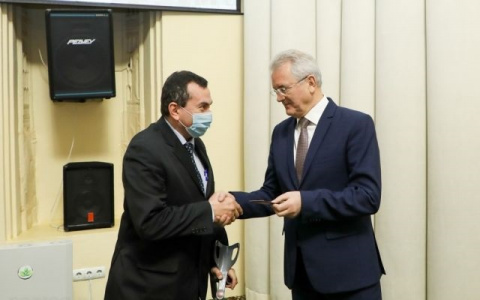 Губернатор Иван Белозерцев назначил новым советником Романа Амстиславского