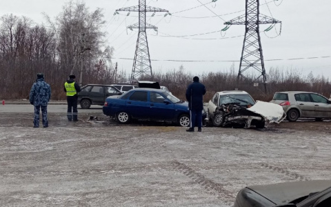 «Возможно, и труп»: свидетель рассказал о жуткой аварии в Пензе