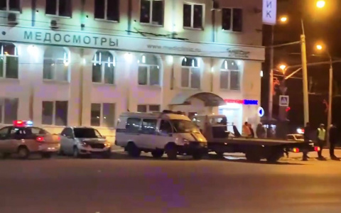 В центре Пензы на перекрестке произошла авария – видео