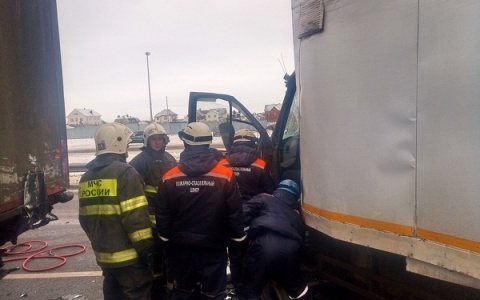 В Пензе на Суре подо льдом нашли тело мужчины