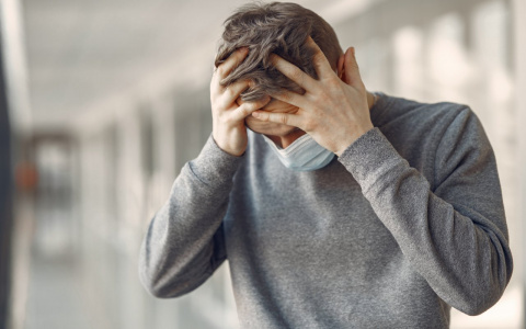 Озвучили 5 признаков коронавируса, требующих вызова врачей